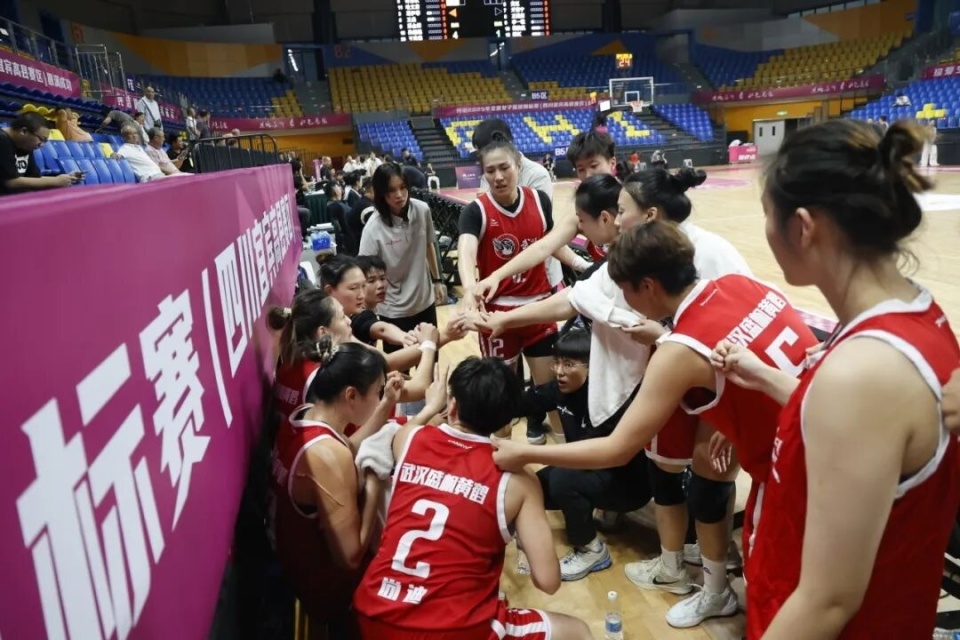 在该赛事中, 盛帆女篮彭